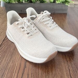 Orthofeet Men's Slip In Sneakers Size 11.5 B Medium Cream LIKENEW H